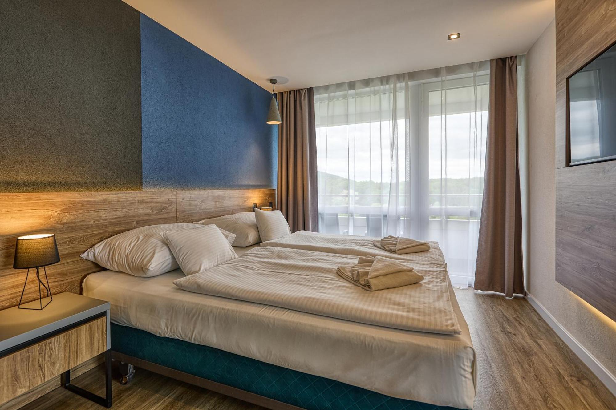 Hotel Szieszta Šoproň Exteriér fotografie