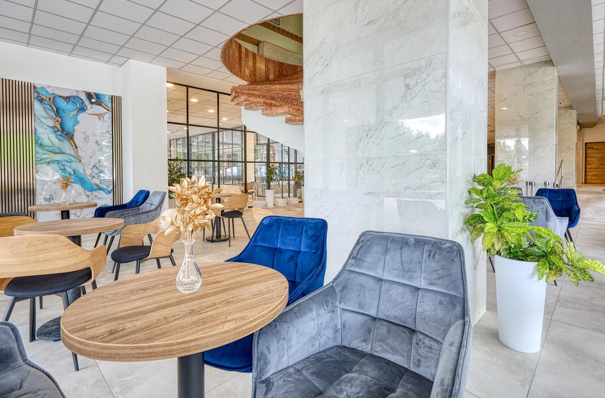 Hotel Szieszta Šoproň Exteriér fotografie