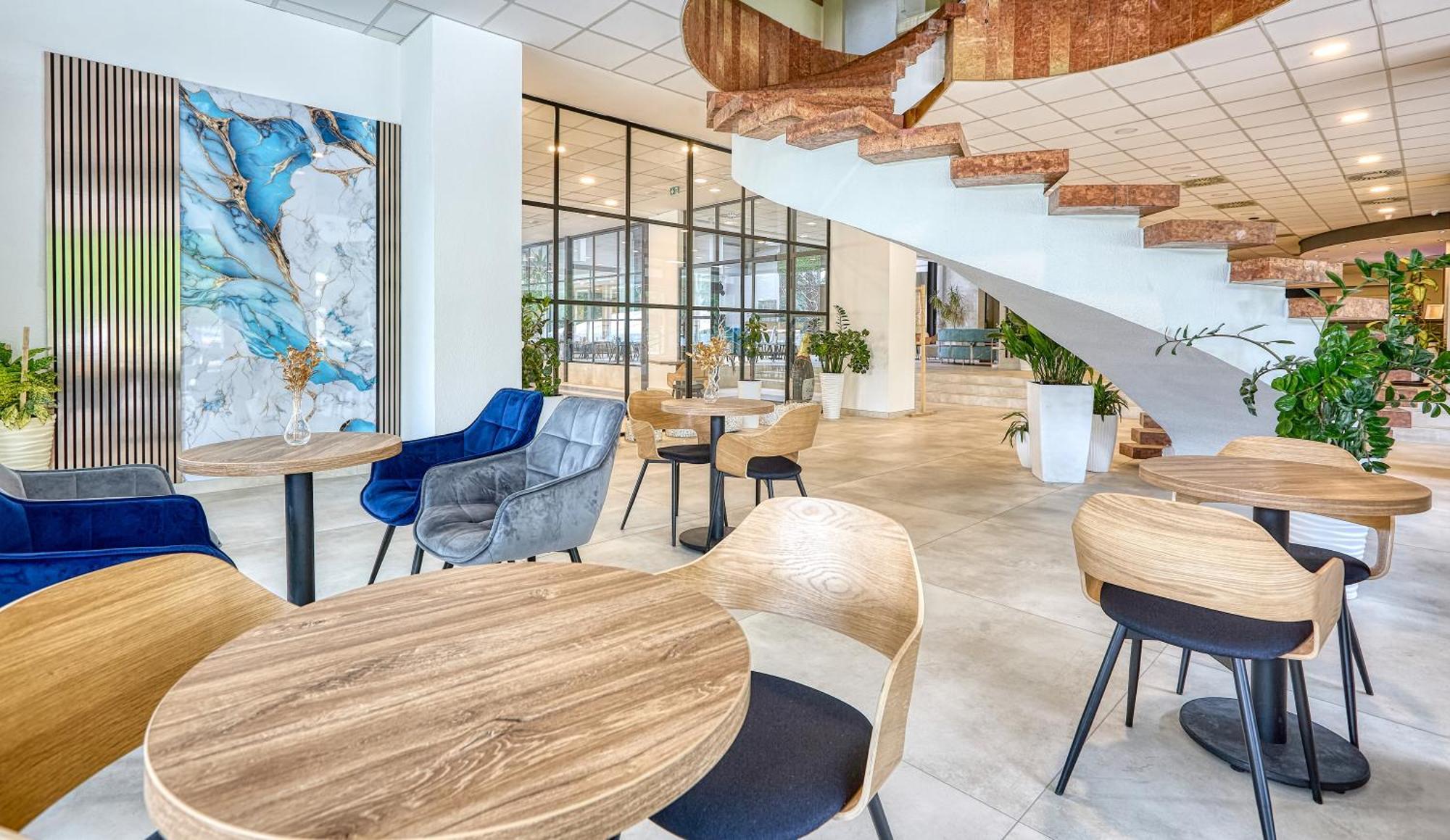 Hotel Szieszta Šoproň Exteriér fotografie