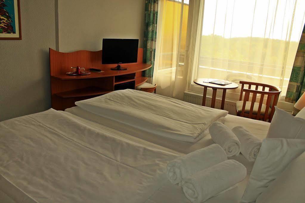 Hotel Szieszta Šoproň Exteriér fotografie