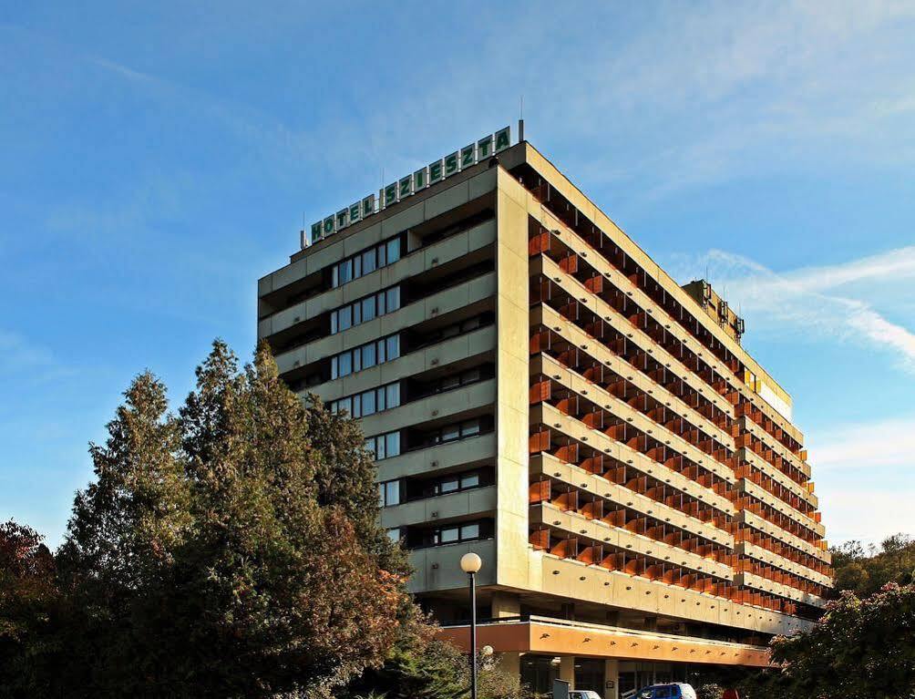 Hotel Szieszta Šoproň Exteriér fotografie
